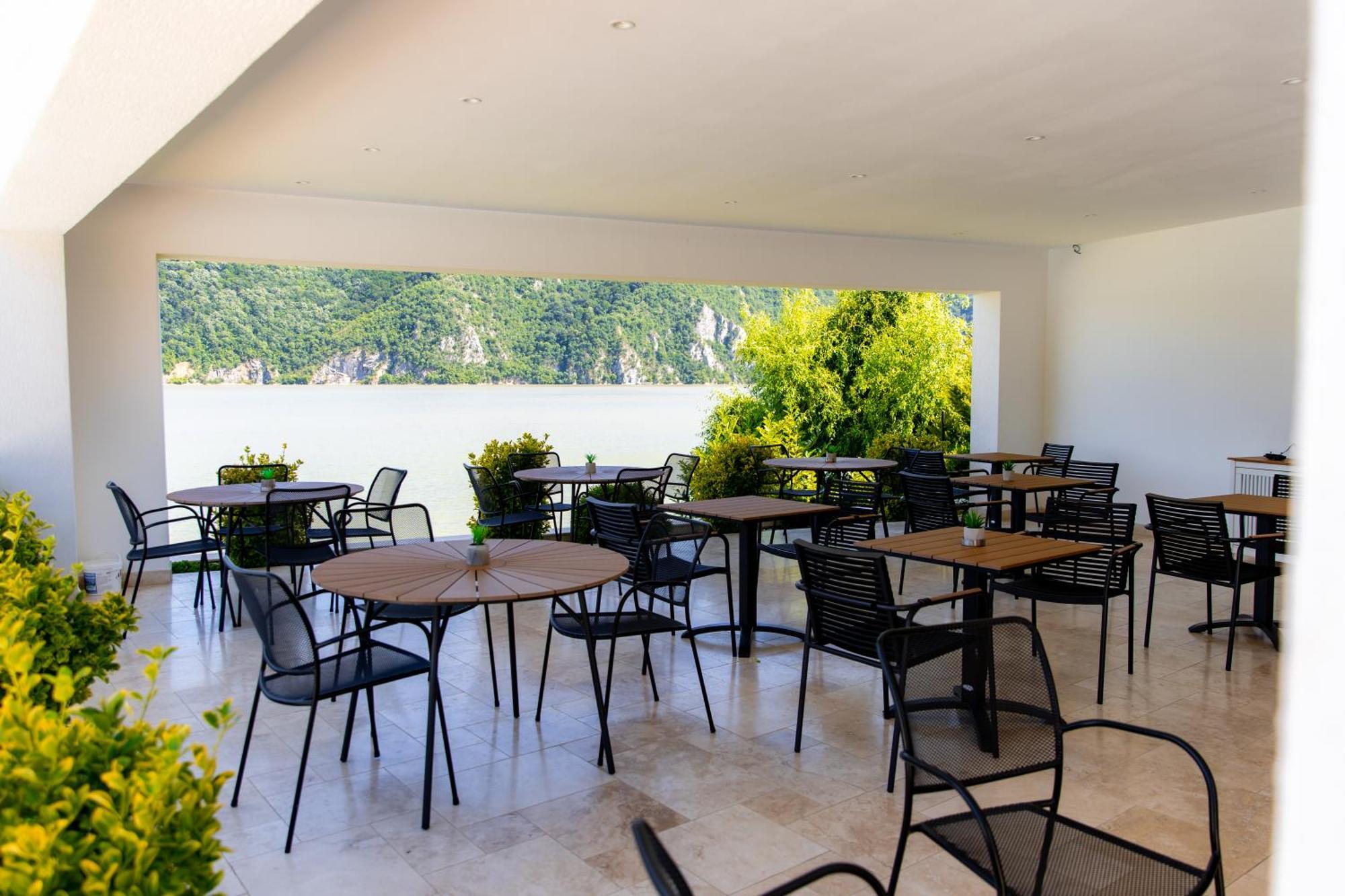 Yrys House - Adults Only Hotel Eselnita Exterior photo