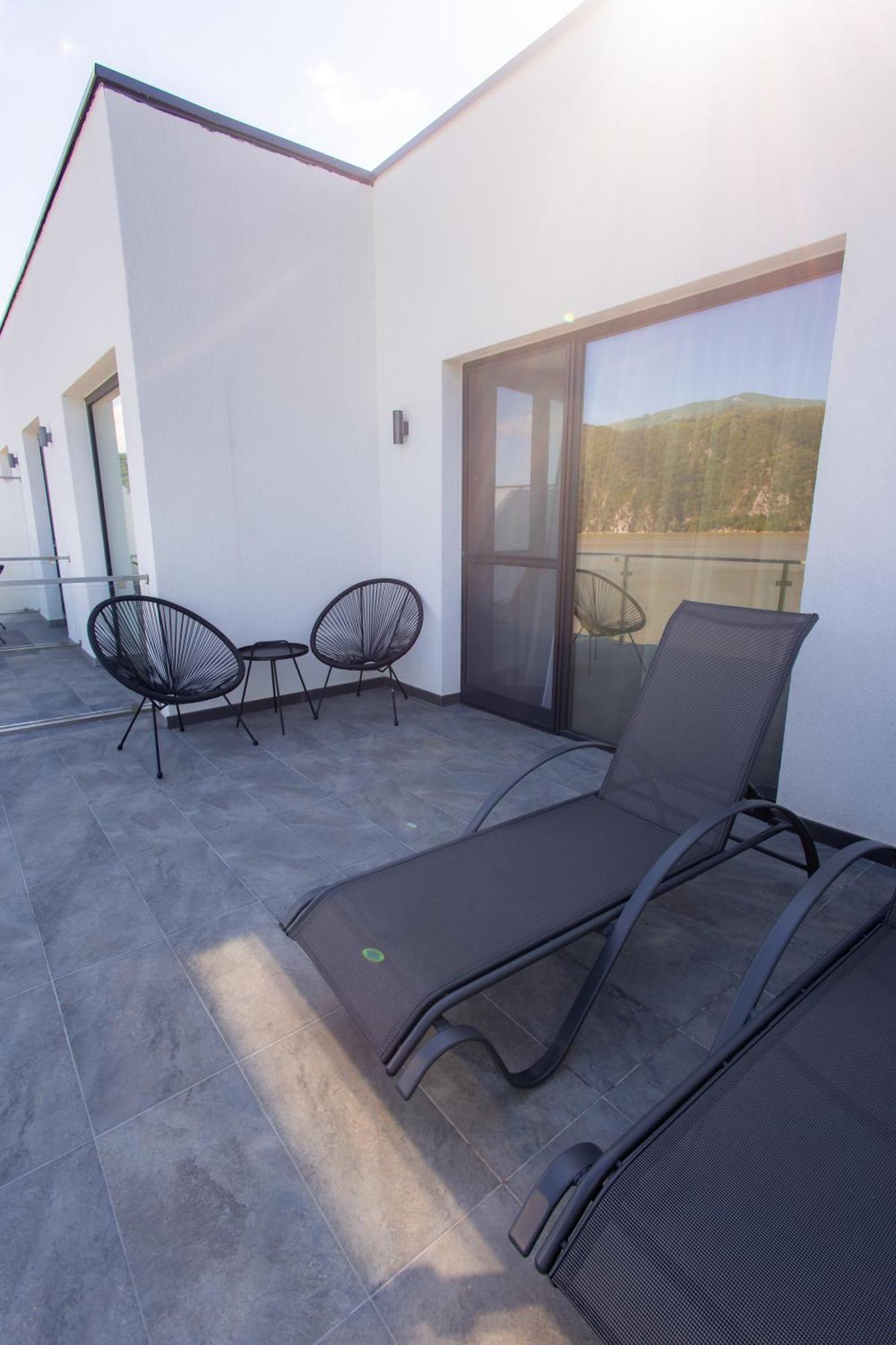 Yrys House - Adults Only Hotel Eselnita Exterior photo